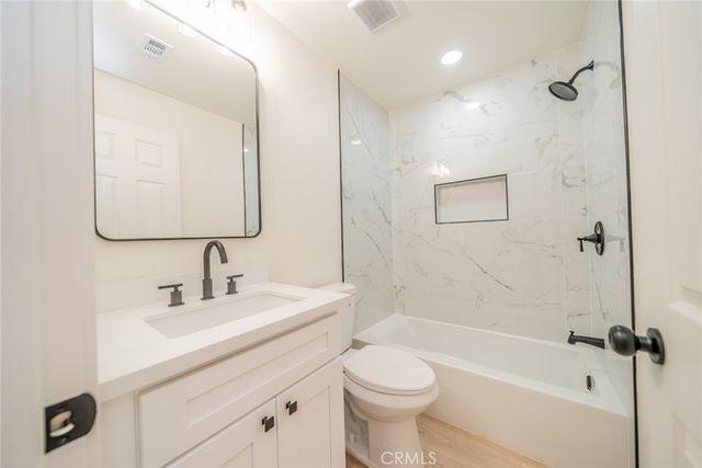 1122 Monroe, Lake Elsinore, CA 92530