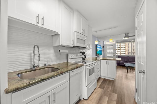 1720 Ala Moana Boulevard 1205A, Honolulu, HI 96815