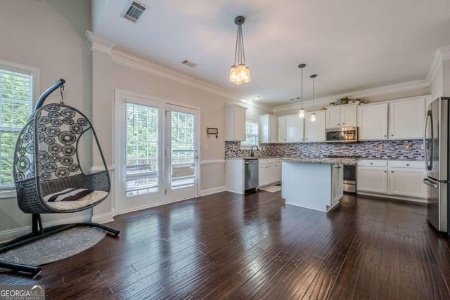 890 Sapphire Lane, Sugar Hill, GA 30518