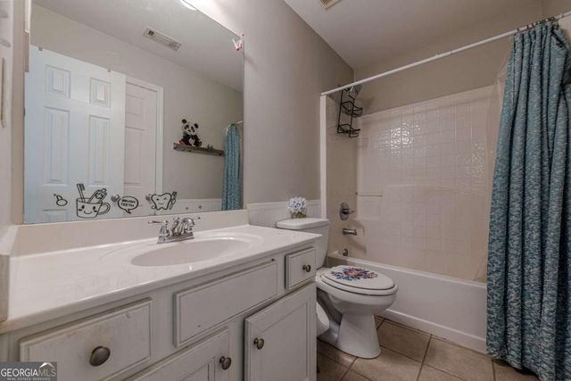 890 Sapphire Lane, Sugar Hill, GA 30518