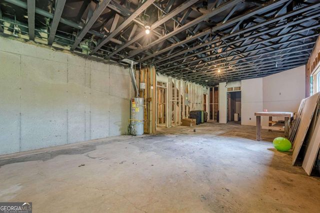 890 Sapphire Lane, Sugar Hill, GA 30518