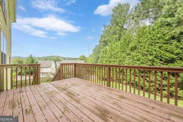 890 Sapphire Lane, Sugar Hill, GA 30518