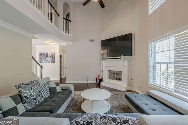 890 Sapphire Lane, Sugar Hill, GA 30518