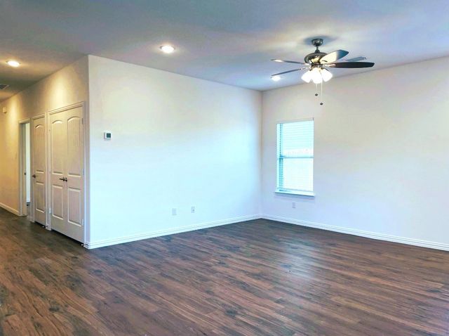 114 Providence Avenue, Farmersville, TX 75442