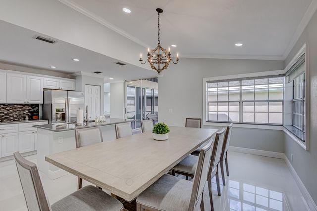 17 Selby Lane, Palm Beach Gardens, FL 33418