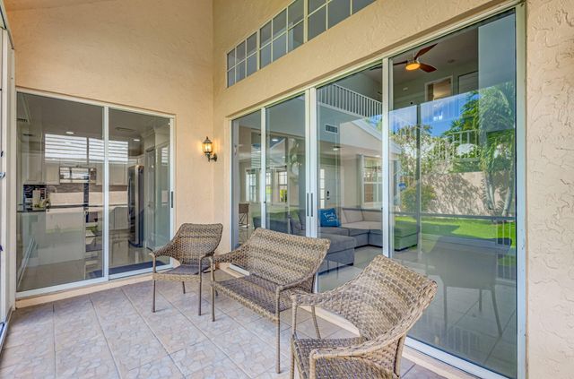 17 Selby Lane, Palm Beach Gardens, FL 33418