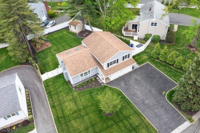 32 Bergen Rd, New Providence Boro, NJ 07974