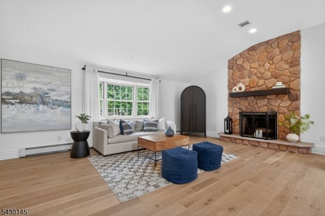 32 Bergen Rd, New Providence Boro, NJ 07974