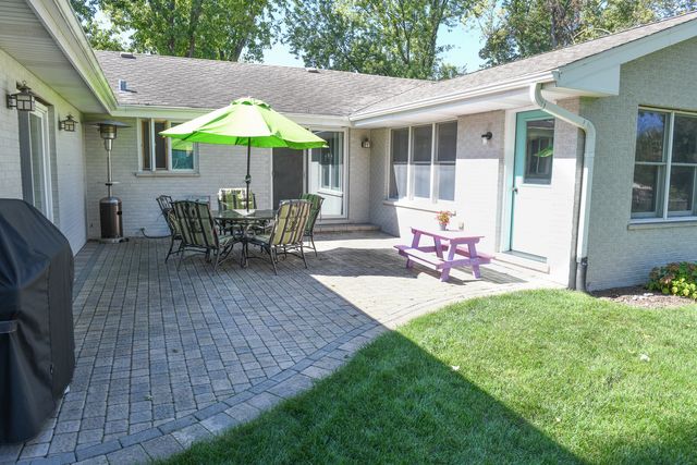 133 Linden Drive, Frankfort, IL 60423