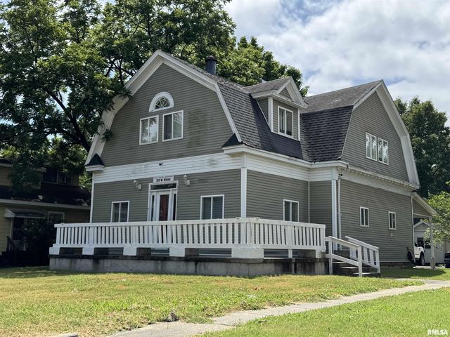 323 W WALNUT Street, Carbondale, IL 62901