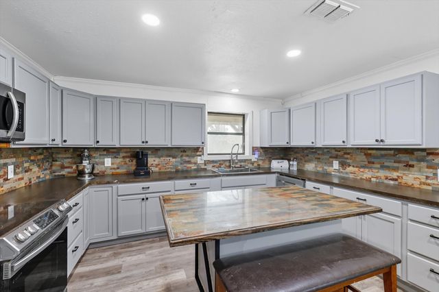 1118 Private Road 425, Whitewright, TX 75491