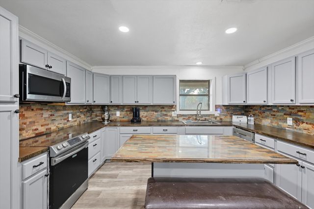 1118 Private Road 425, Whitewright, TX 75491