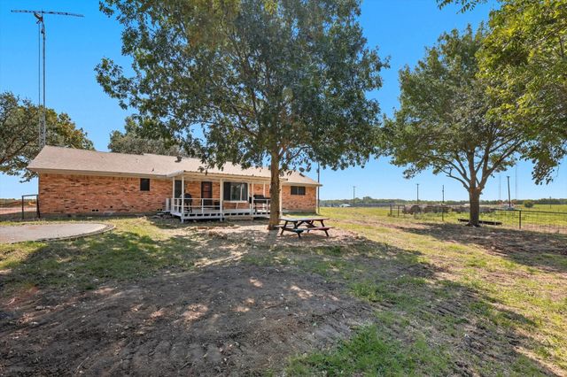 1118 Private Road 425, Whitewright, TX 75491