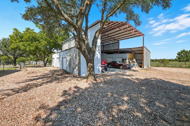 1118 Private Road 425, Whitewright, TX 75491