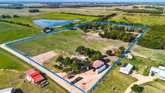 1118 Private Road 425, Whitewright, TX 75491