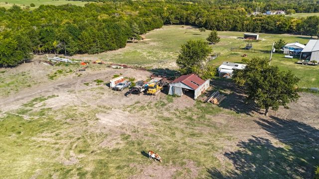 1118 Private Road 425, Whitewright, TX 75491