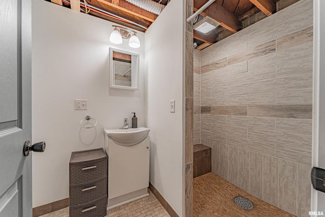 1717 E Keys Avenue, Springfield, IL 62702