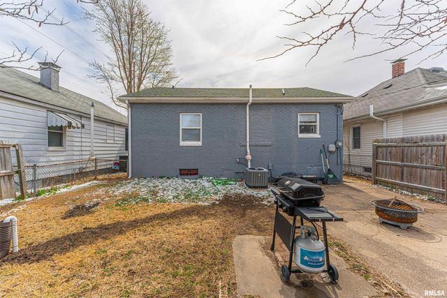 1717 E Keys Avenue, Springfield, IL 62702