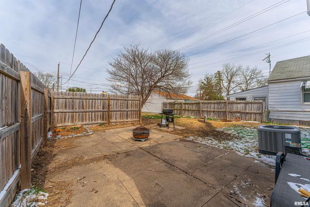 1717 E Keys Avenue, Springfield, IL 62702