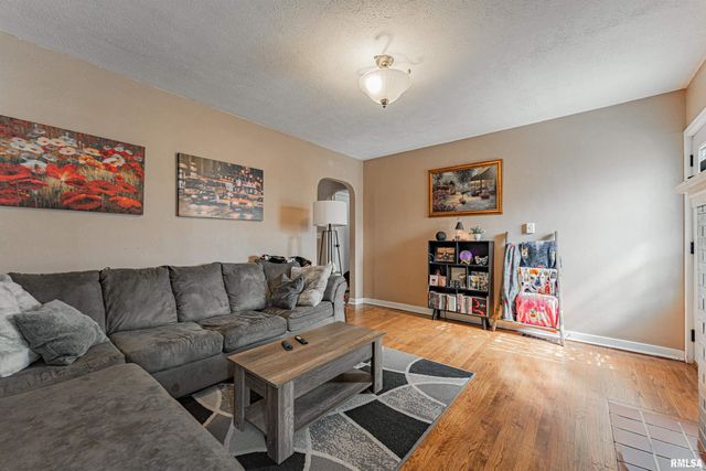 1717 E Keys Avenue, Springfield, IL 62702