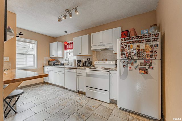 1717 E Keys Avenue, Springfield, IL 62702