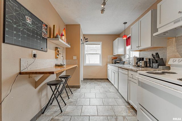 1717 E Keys Avenue, Springfield, IL 62702