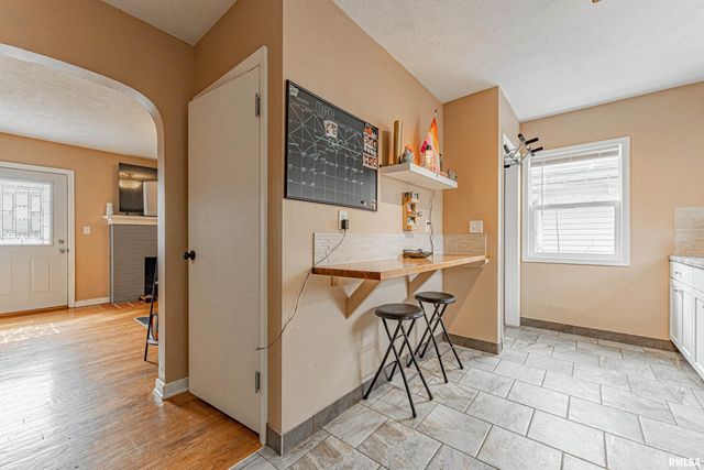 1717 E Keys Avenue, Springfield, IL 62702