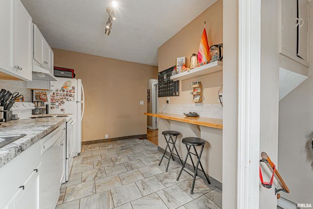 1717 E Keys Avenue, Springfield, IL 62702