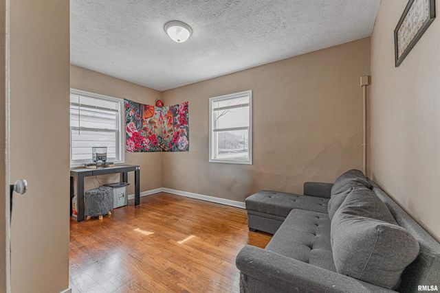 1717 E Keys Avenue, Springfield, IL 62702