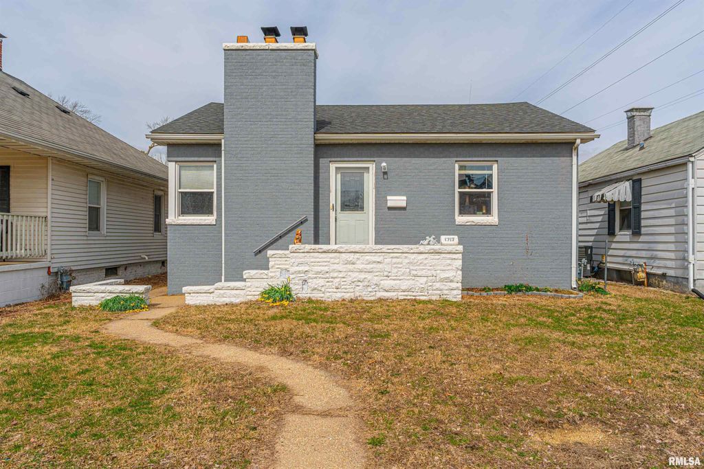 1717 E Keys Avenue, Springfield, IL 62702
