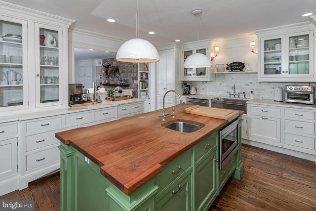 438 WENDOVER DR, Princeton, NJ 08540