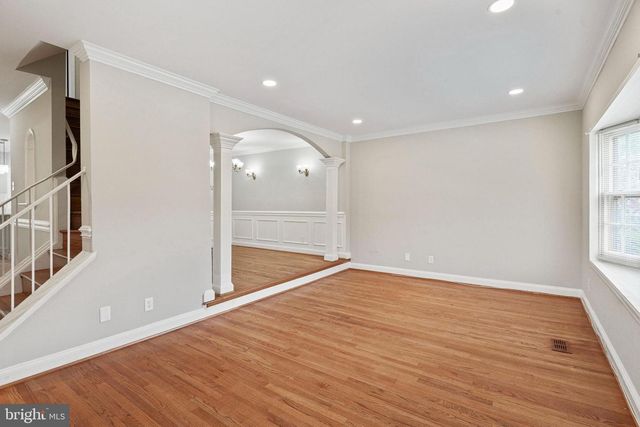 8251 CLIFTON FARM CT, Alexandria, VA 22306