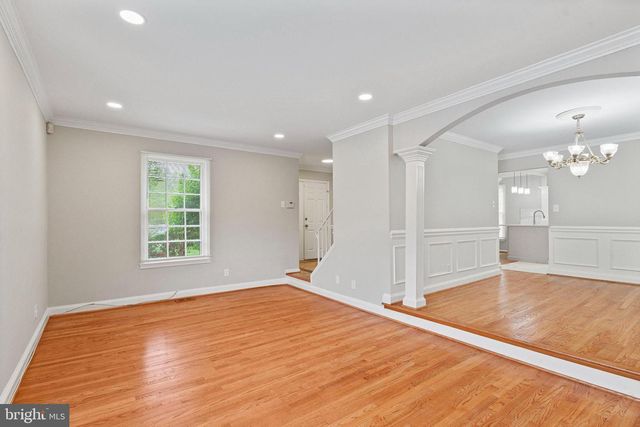 8251 CLIFTON FARM CT, Alexandria, VA 22306