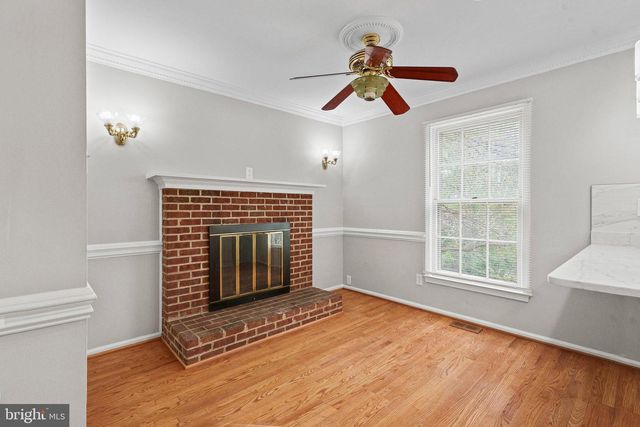 8251 CLIFTON FARM CT, Alexandria, VA 22306