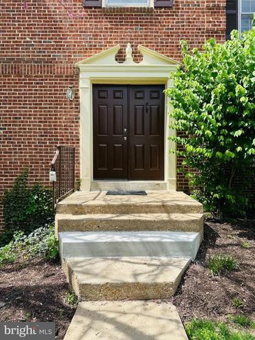 8251 CLIFTON FARM CT, Alexandria, VA 22306