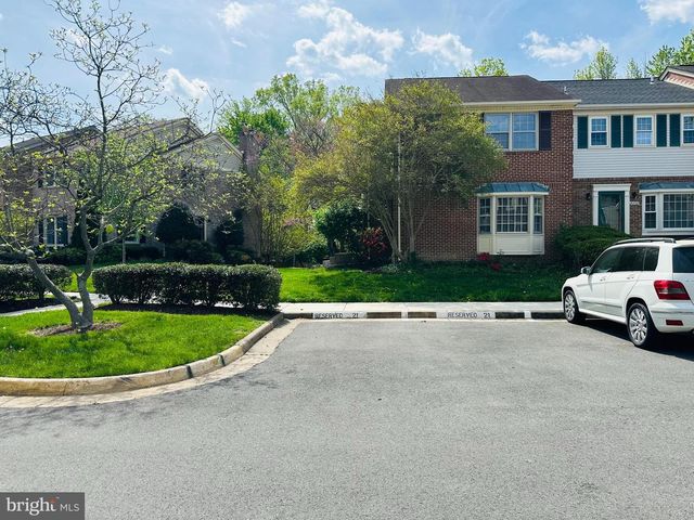 8251 CLIFTON FARM CT, Alexandria, VA 22306