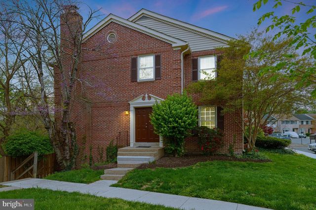8251 CLIFTON FARM CT, Alexandria, VA 22306