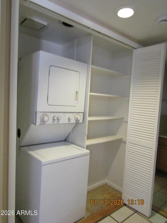 Image 10 of property listing at 818 S WESTWOOD Street 207, Mesa, AZ 85210