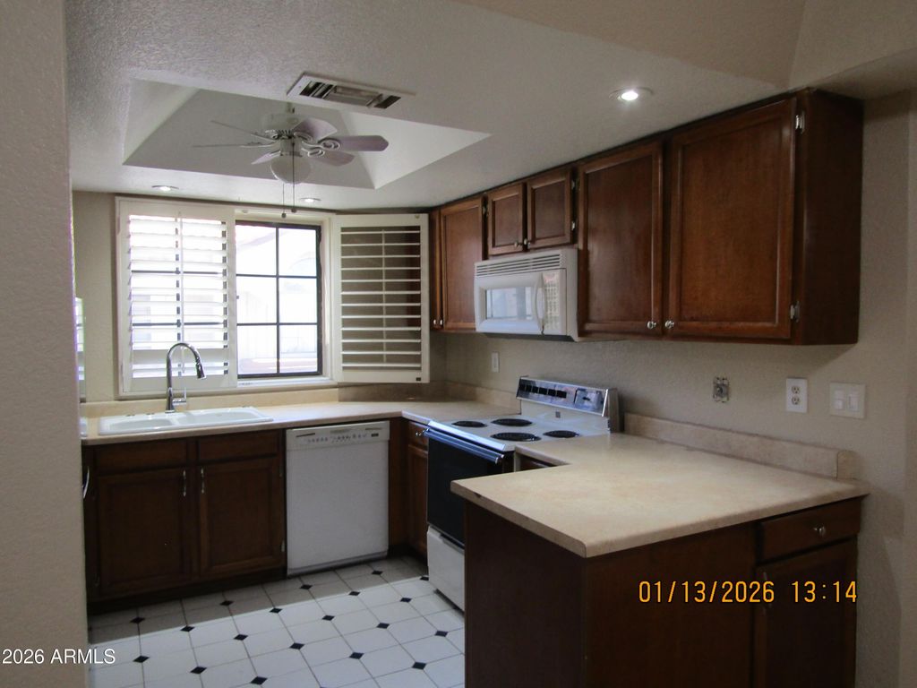 Image 2 of property listing at 818 S WESTWOOD Street 207, Mesa, AZ 85210