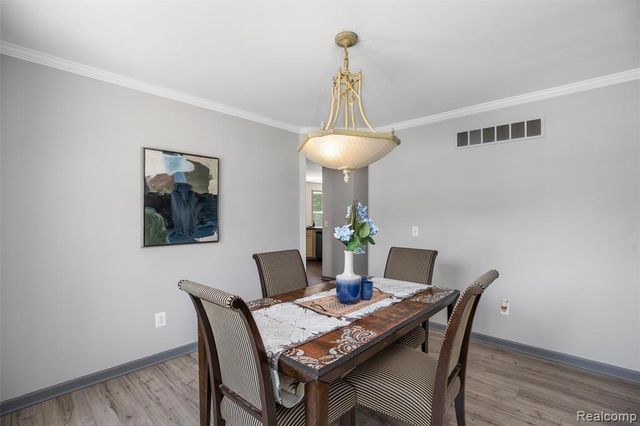 9110 Old Oak Drive, Grand Blanc, MI 48439