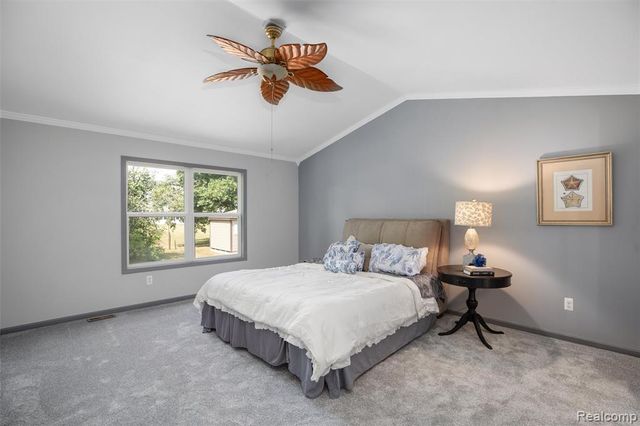 9110 Old Oak Drive, Grand Blanc, MI 48439