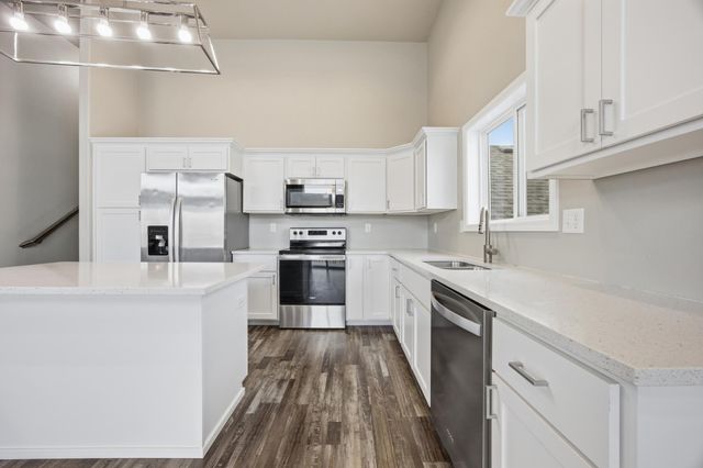 7274 29th Street S, Fargo, ND 58104