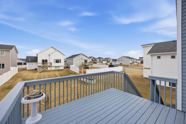 7274 29th Street S, Fargo, ND 58104