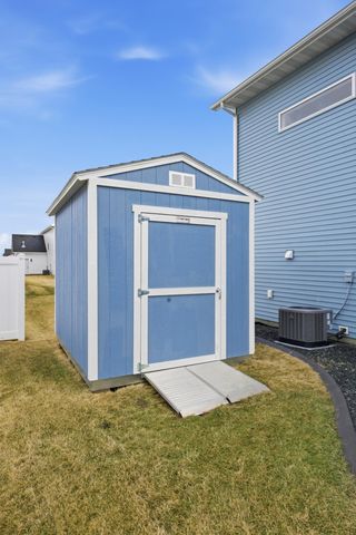 7274 29th Street S, Fargo, ND 58104