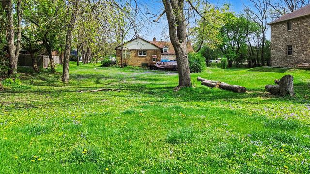 5865 Alabama Avenue, Willowbrook, IL 60527