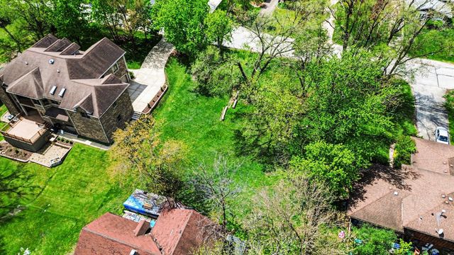 5865 Alabama Avenue, Willowbrook, IL 60527