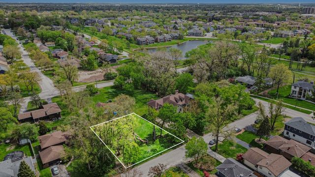5865 Alabama Avenue, Willowbrook, IL 60527