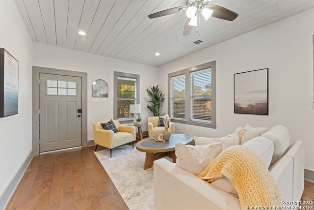 631 Muncey, San Antonio, TX 78202