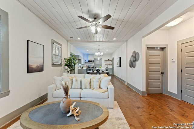 631 Muncey, San Antonio, TX 78202