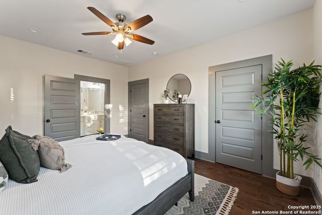631 Muncey, San Antonio, TX 78202